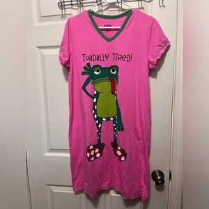 Lazy One size S/M Toadally Tired sleep shirt